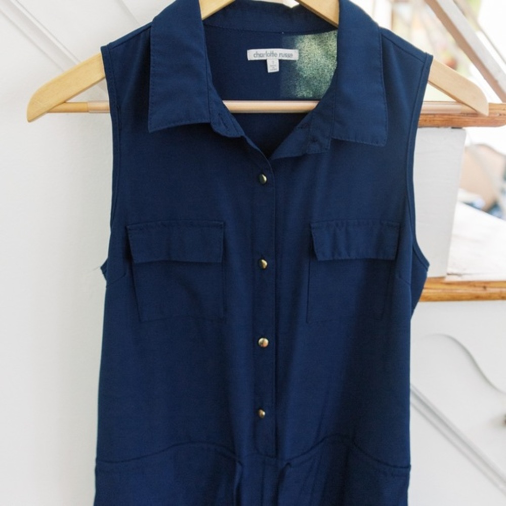 Navy sleeveless Jumpsuit!